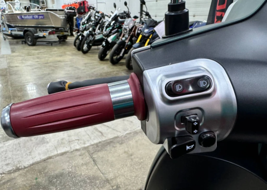 Скутер PROMAX Miami 240 (49) в Камышине