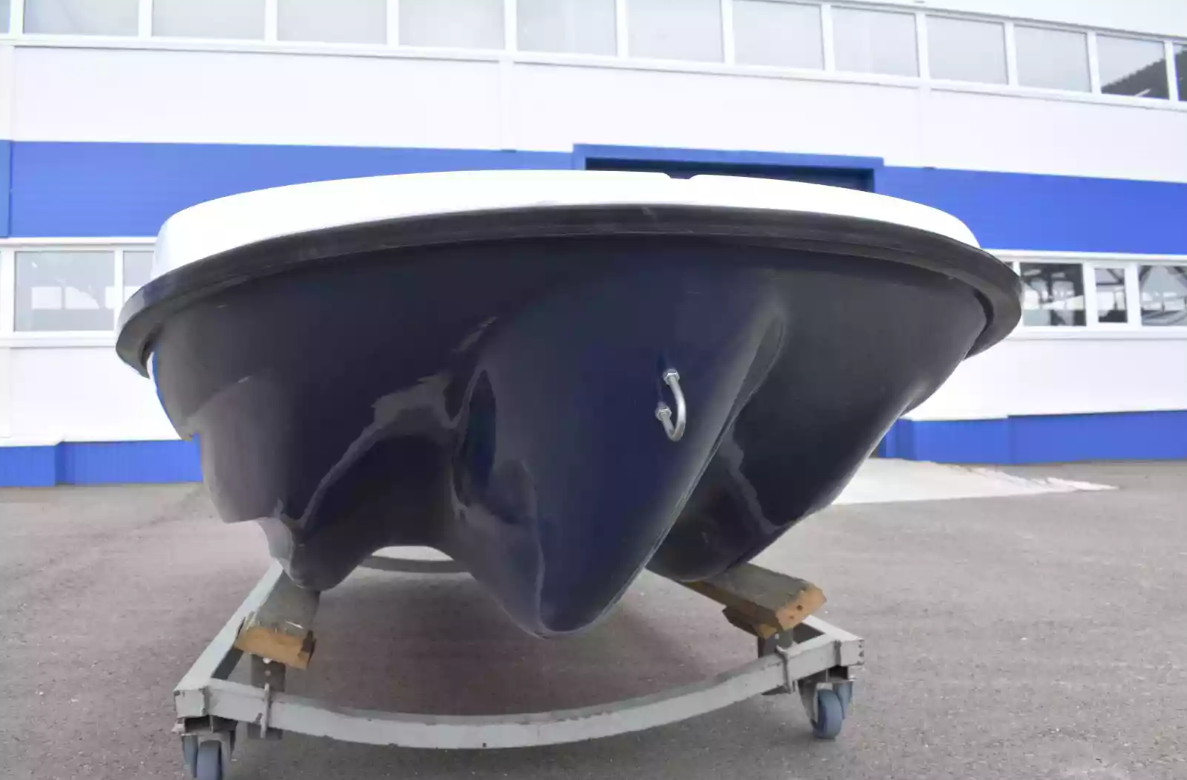 Стеклопластиковая лодка Пингвин New (тримаран) в Камышине