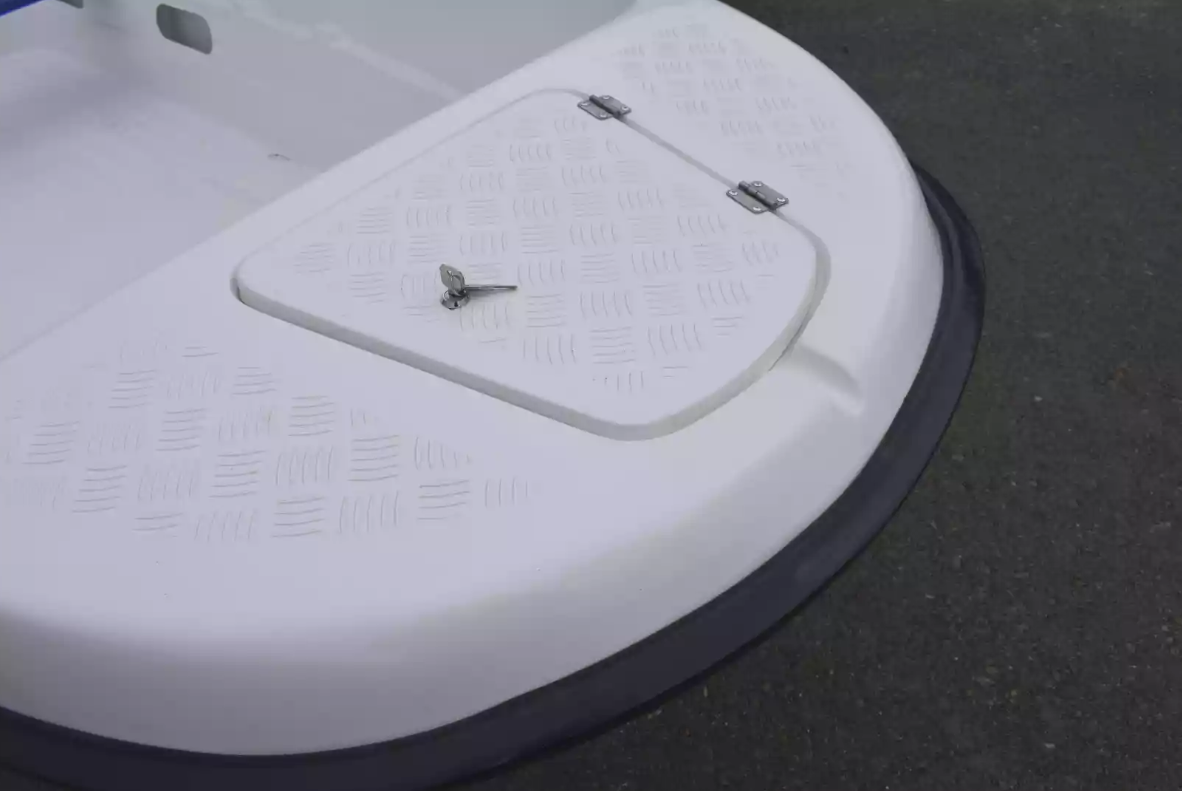 Стеклопластиковая лодка Пингвин New (тримаран) в Камышине