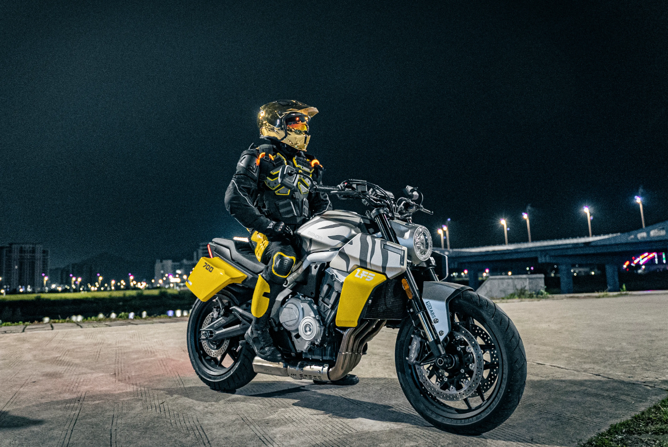 Мотоцикл Benda LFS 700 в Камышине