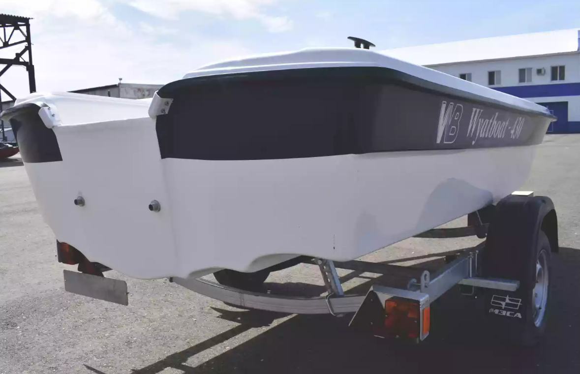 Стеклопластиковая лодка Wyatboat 430 тримаран в Камышине