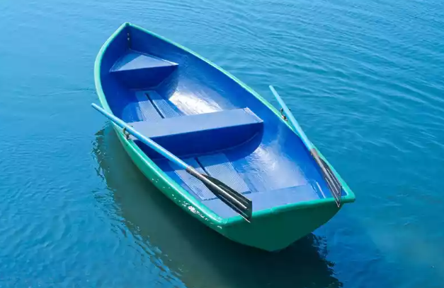 Стеклопластиковая лодка Дельфин в Камышине