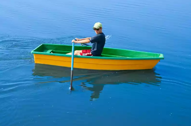 Стеклопластиковая лодка Малютка в Камышине