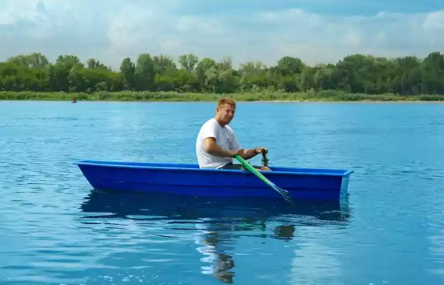 Стеклопластиковая лодка Малютка в Камышине