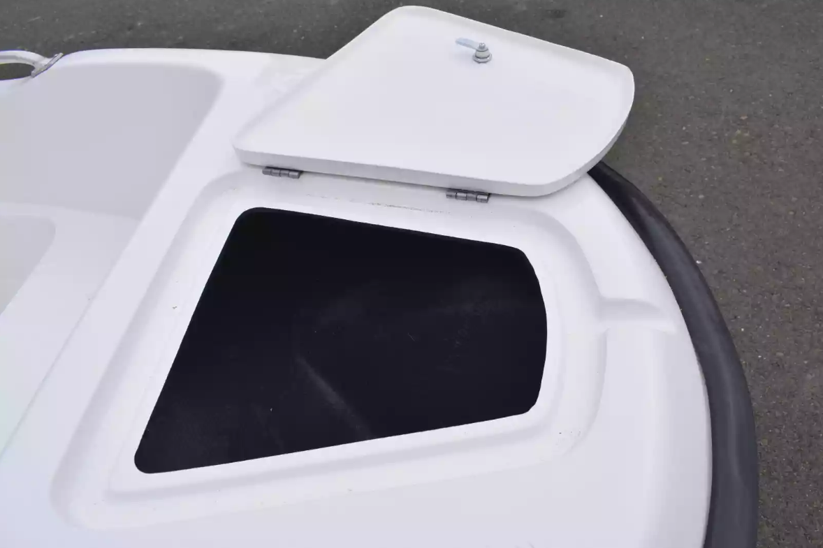 Стеклопластиковая лодка Пингвин New (тримаран) в Камышине