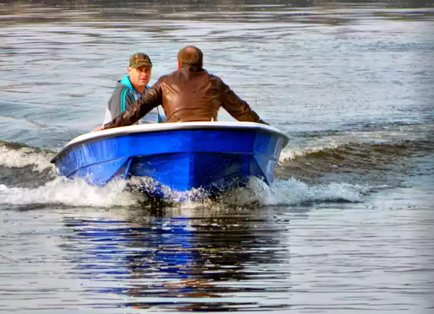 Стеклопластиковая лодка Wyatboat 430 тримаран в Камышине