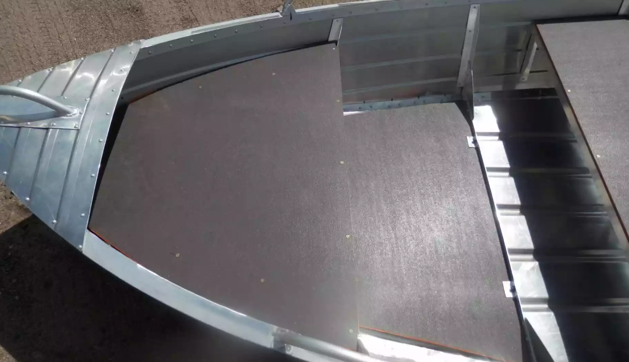 Алюминиевая лодка Вятка-Профи 32 в Камышине