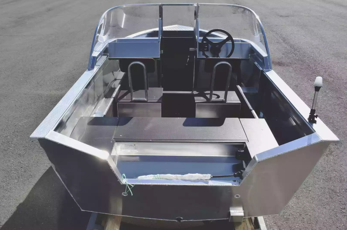 Алюминиевая лодка  Неман-400 DCM в Камышине