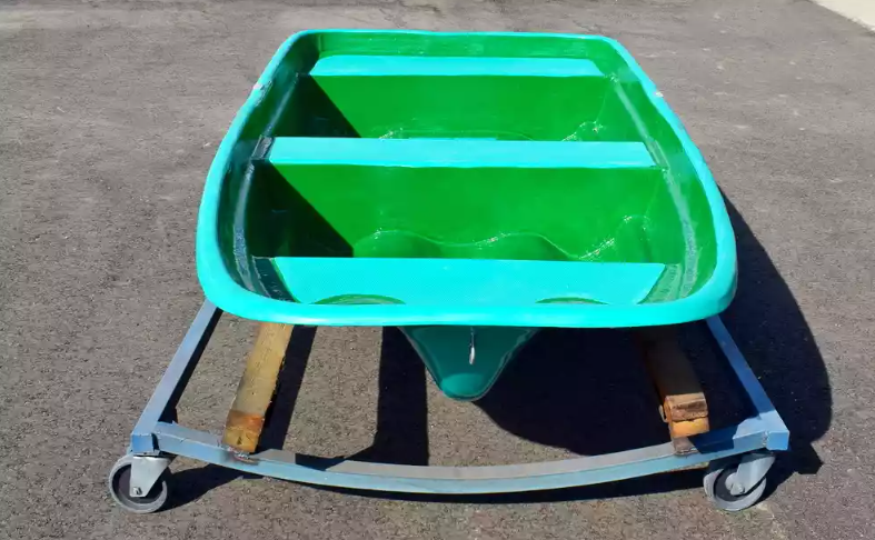 Стеклопластиковая лодка Старт (тримаран) в Камышине