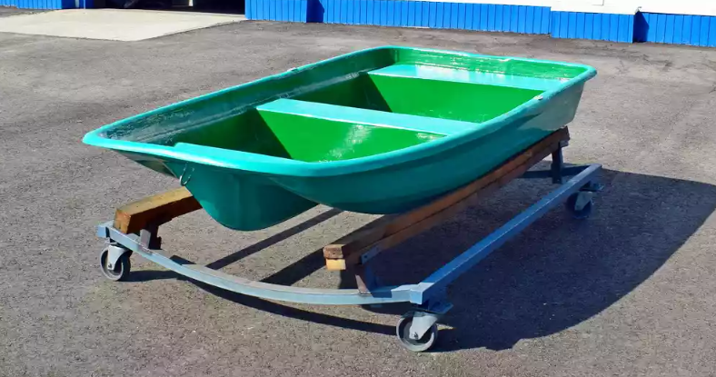 Стеклопластиковая лодка Старт (тримаран) в Камышине