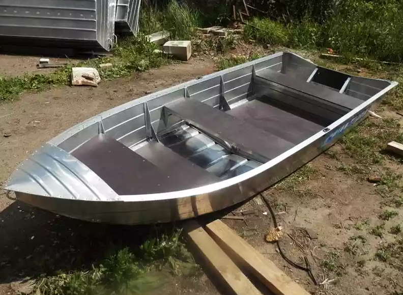 Алюминиевая лодка Вятка-Профи 37 в Камышине