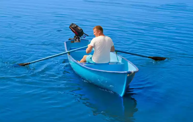 Стеклопластиковая лодка Омуль в Камышине