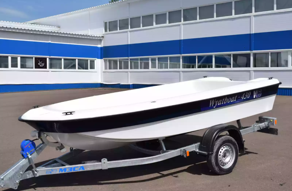 Стеклопластиковая лодка Wyatboat 430 тримаран в Камышине
