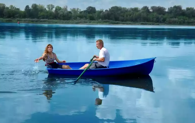 Стеклопластиковая лодка Дельфин в Камышине