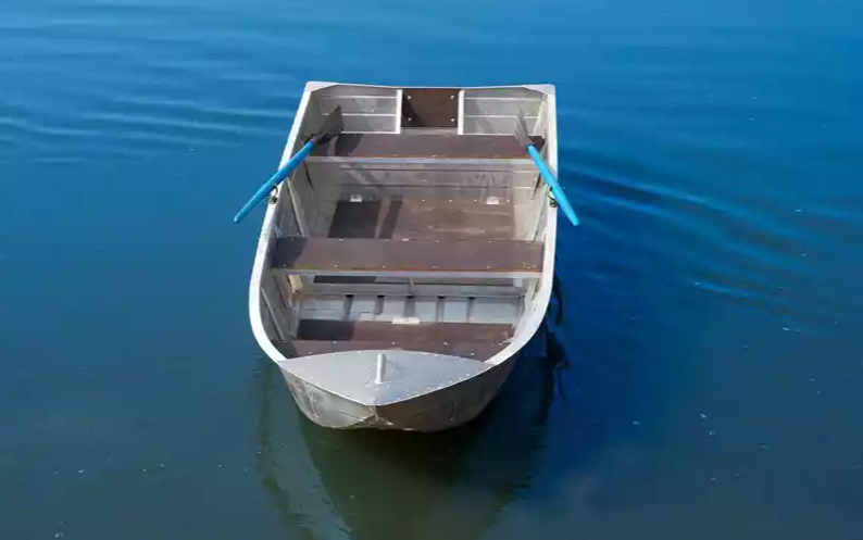 Алюминиевая лодка Вятка-Профи 37 в Камышине