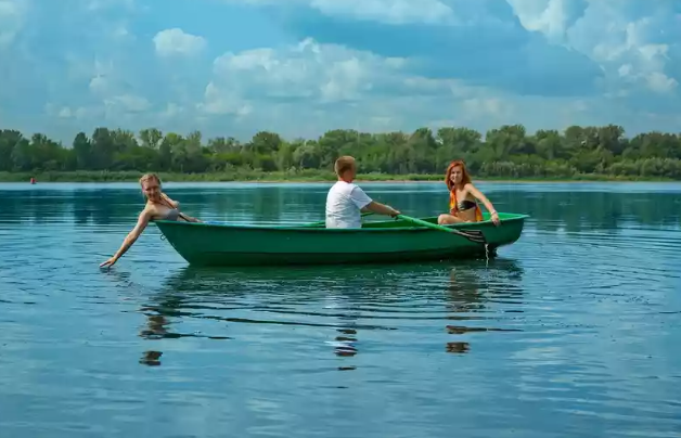 Стеклопластиковая Лодка Голавль в Камышине