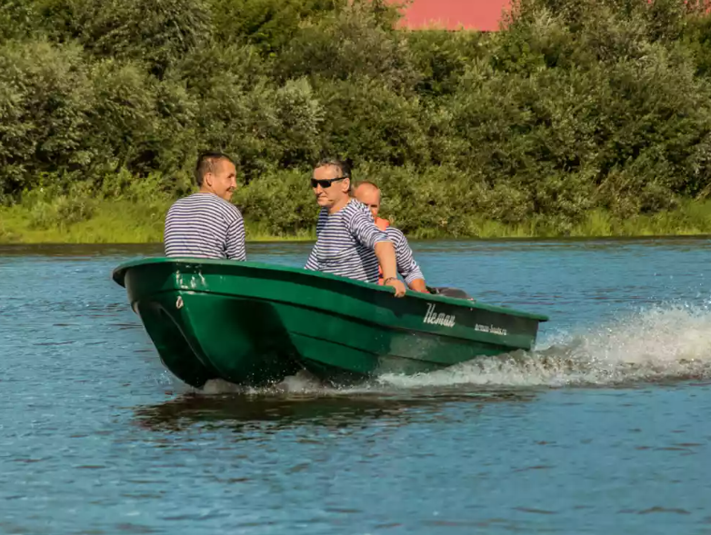 Стеклопластиковая лодка Neman-340 (тримаран) в Камышине