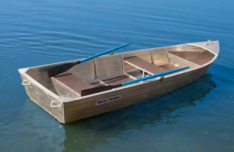 Алюминиевая лодка Вятка-Профи 32 в Камышине