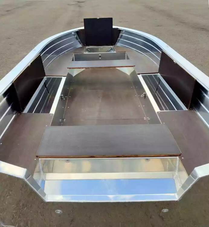 Алюминиевая лодка Неман-400 в Камышине