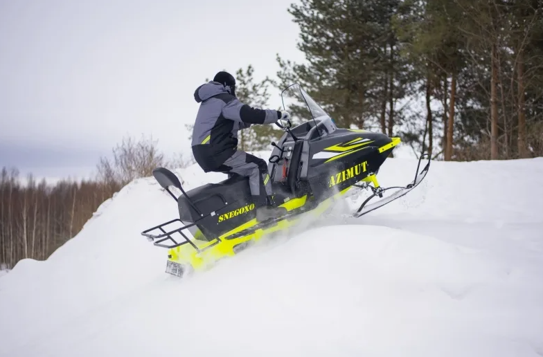 Миниснегоход Бурлак Азимут 20 л.с.  Б/У в Камышине