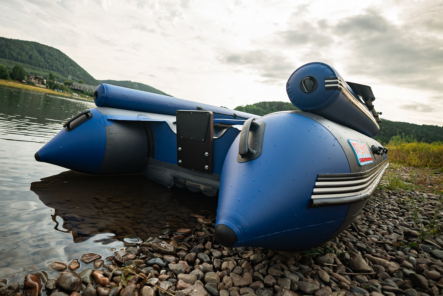 Лодка MISHIMO RIVER FJET PRO 400 под водомет в Камышине