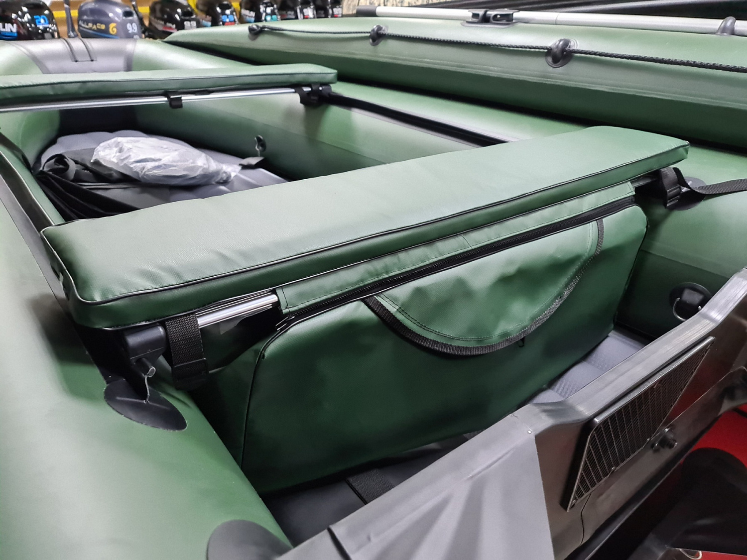 КОМПЛЕКТ МЯГКИХ НАКЛАДОК С СУМКОЙ ДЛЯ ЛОДОК 90Х20 ЗЕЛЕНЫЙ в Камышине