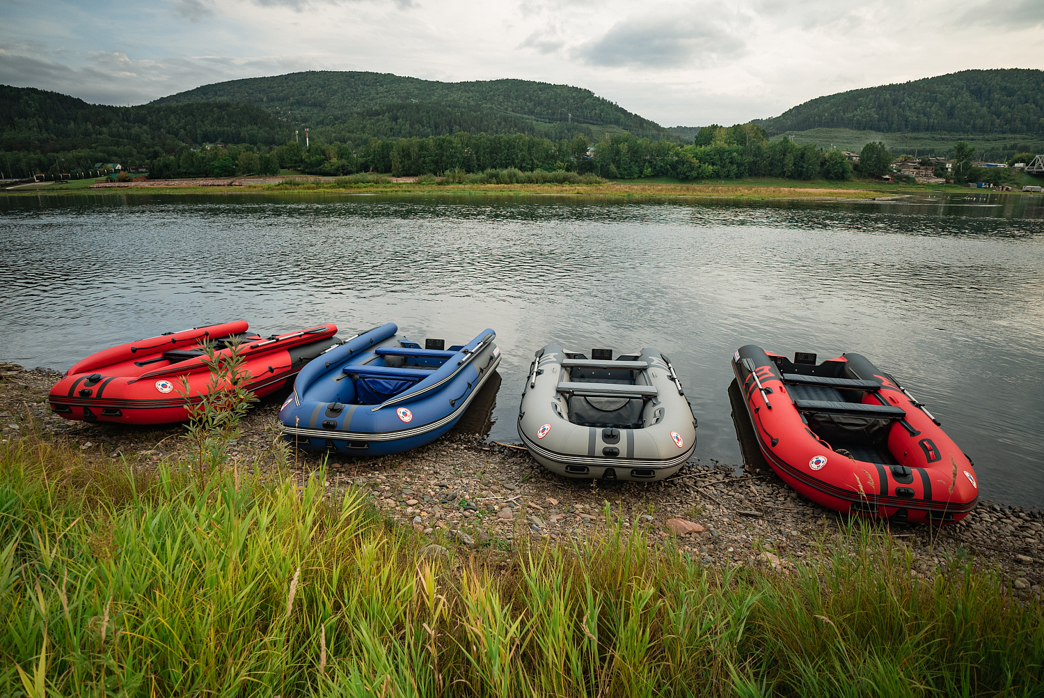 Лодка MISHIMO RIVER FJET PRO 400 под водомет в Камышине
