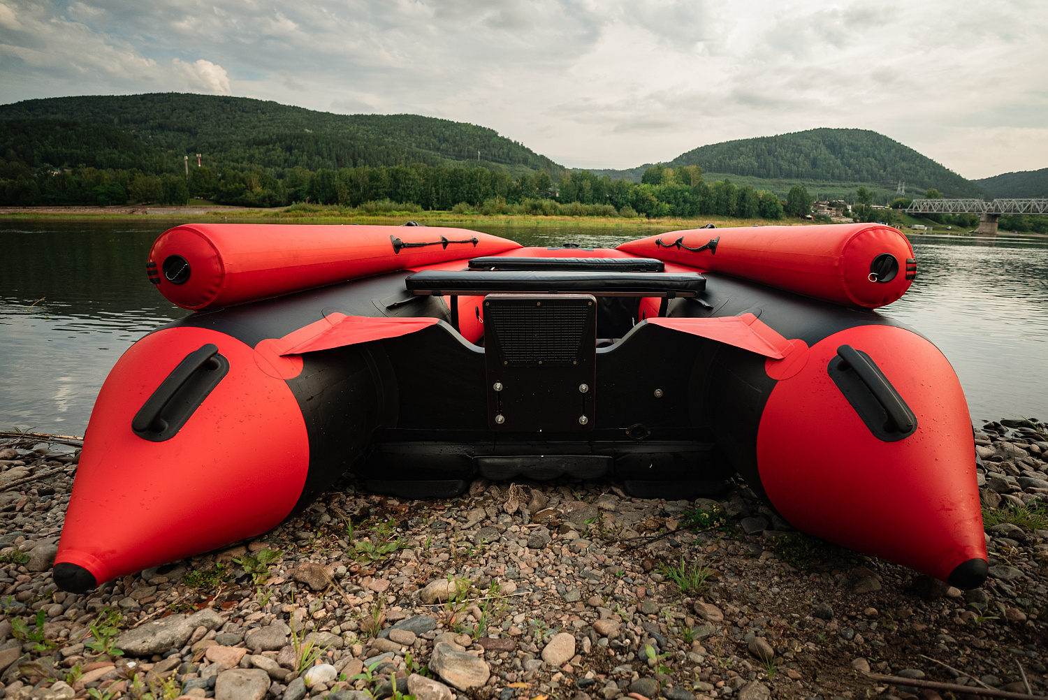 Лодка MISHIMO RIVER FJET PRO 400 под водомет в Камышине