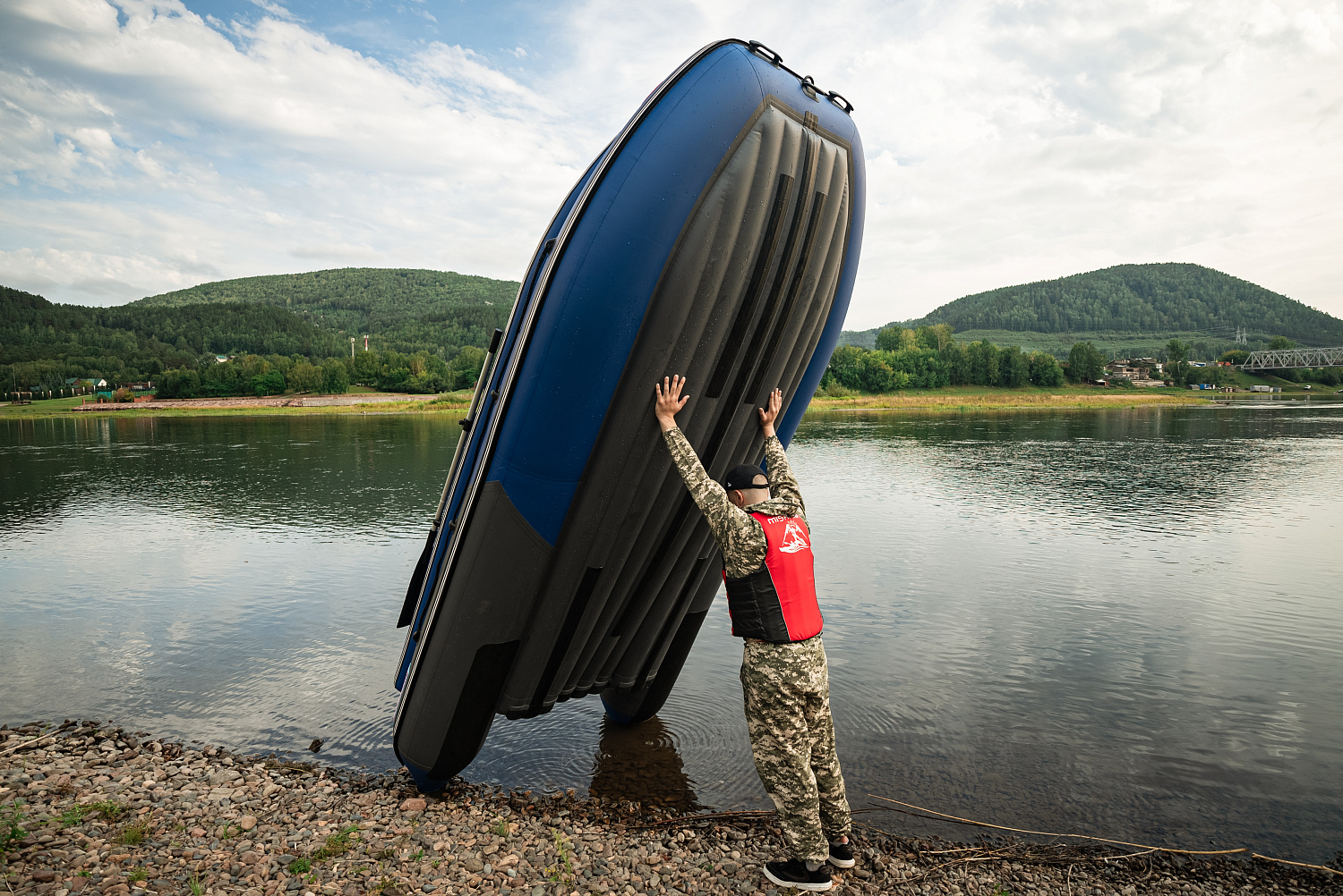 Лодка MISHIMO RIVER FJET PRO 400 под водомет в Камышине