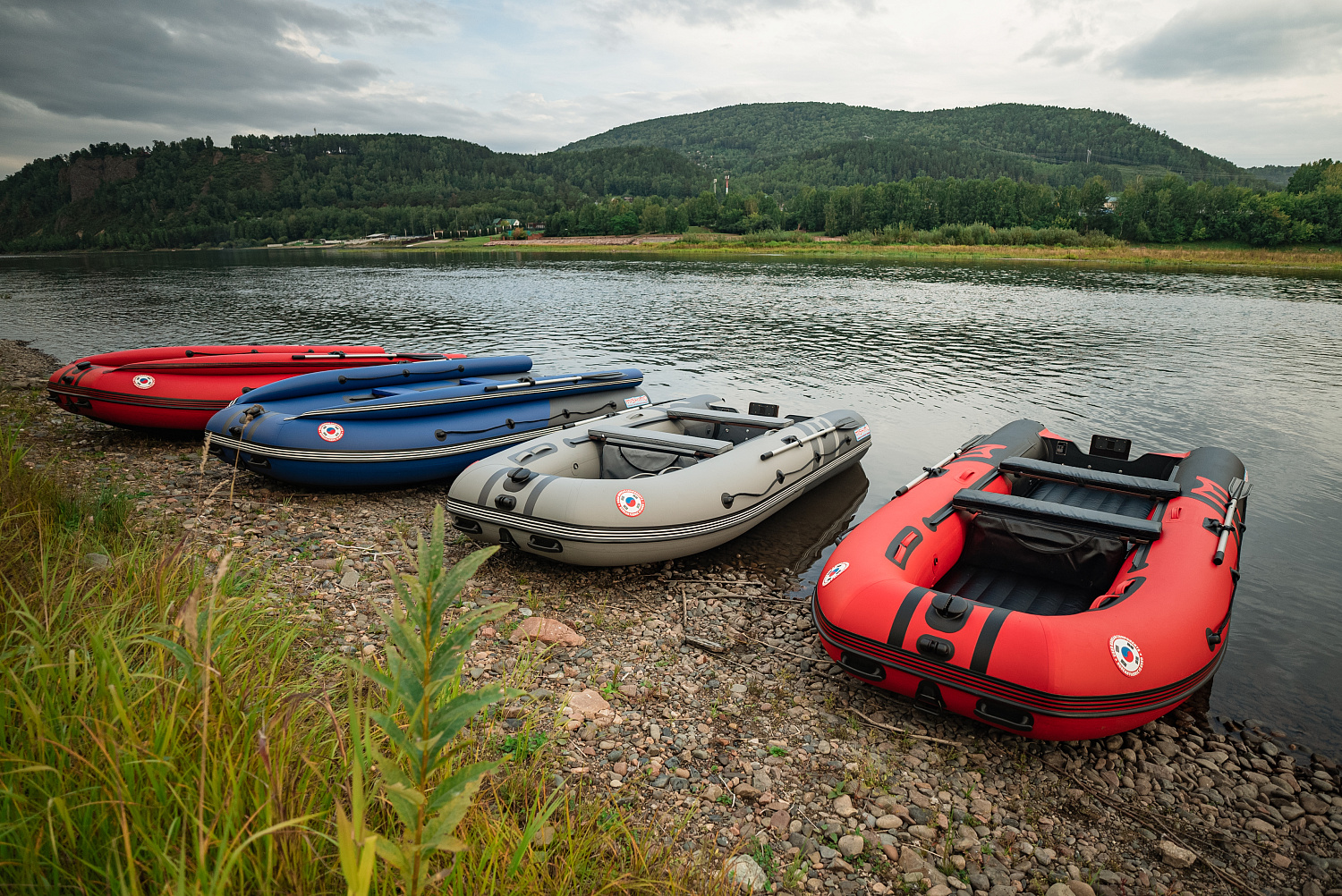 Лодка MISHIMO RIVER FJET PRO 400 под водомет в Камышине