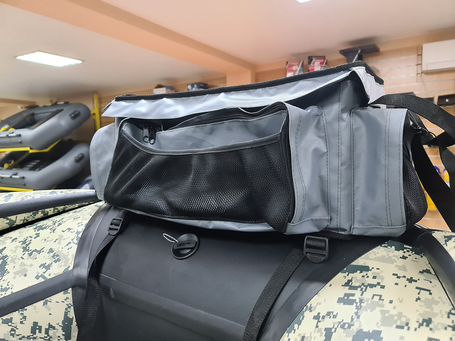 СУМКА ЛЮКС НА БАЛЛОН ДЛЯ ЛОДОК ПВХ 50Х25Х25 СМ в Камышине