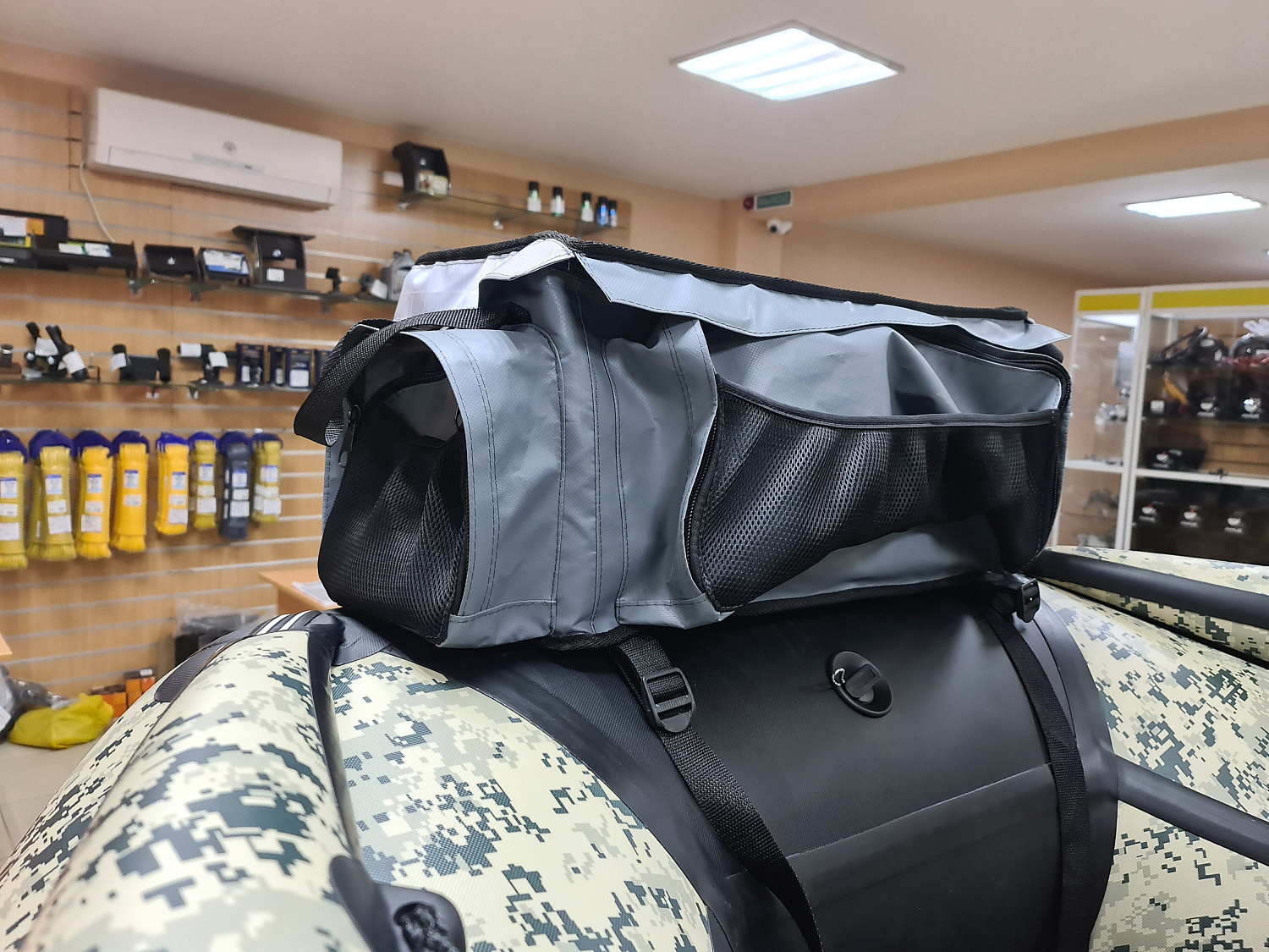 СУМКА ЛЮКС НА БАЛЛОН ДЛЯ ЛОДОК ПВХ 50Х25Х25 СМ в Камышине